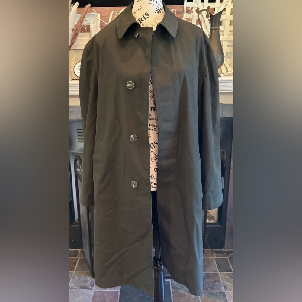 Men’s Vintage Trench Coat 60s Brown Green Large Plaid Interior Hard to Find Work